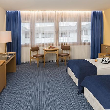 Hotel Burgenland ไอเซนชตัดท์ ภายนอก รูปภาพ