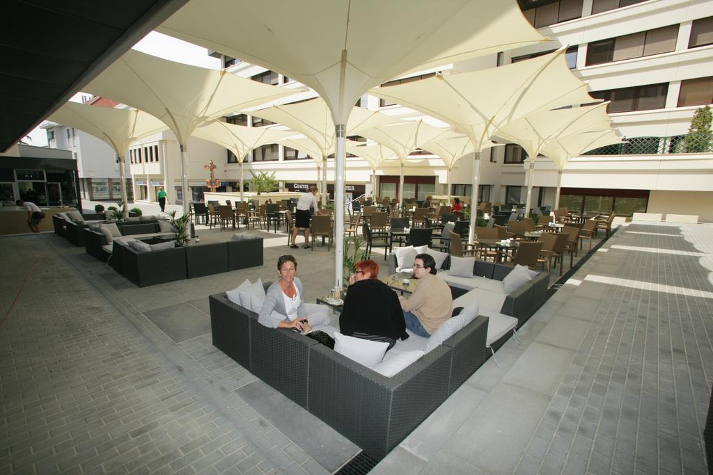 Hotel Burgenland ไอเซนชตัดท์ ภายนอก รูปภาพ