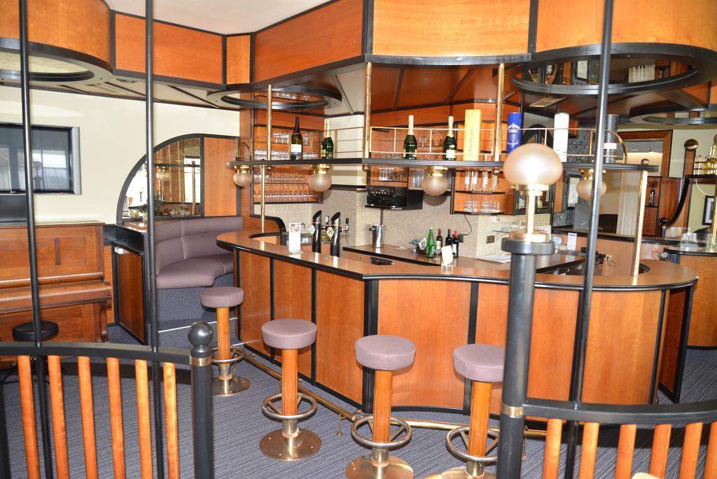 Hotel Burgenland ไอเซนชตัดท์ ภายนอก รูปภาพ