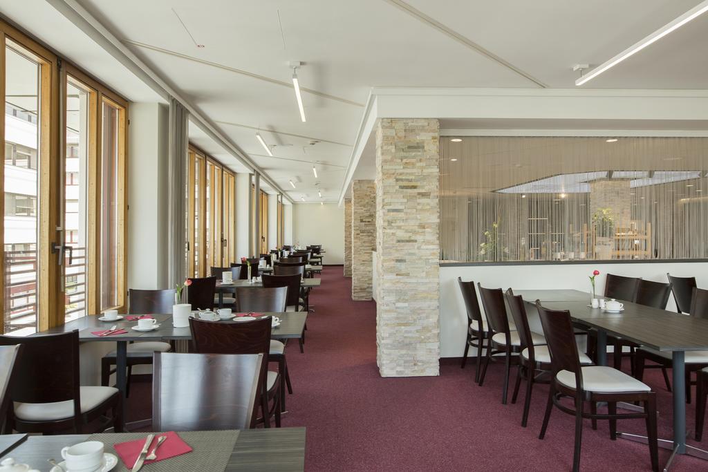 Hotel Burgenland ไอเซนชตัดท์ ภายนอก รูปภาพ